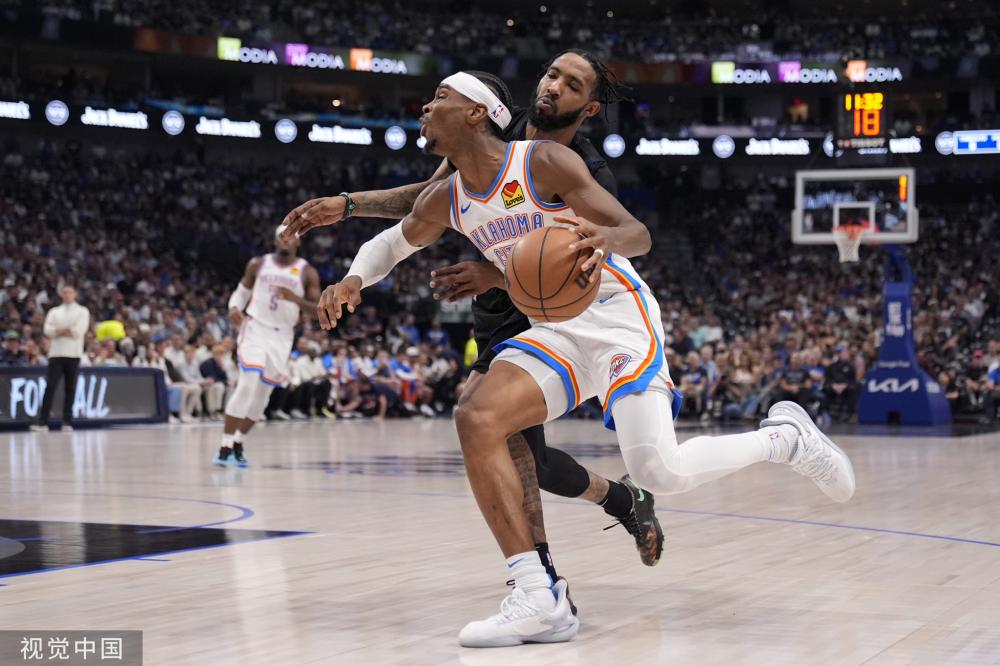 卫和右后卫 卫和右后卫